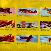 12er-Set mit tollen Fliegern aus Polystyrol